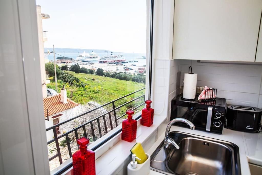 Апартаменты Seafront Central Apt In Lavrio Экстерьер фото
